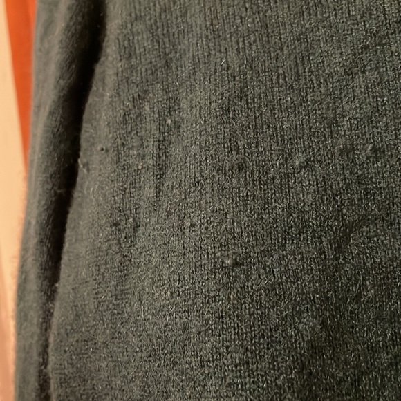 100% Cashmere Charter Club Luxury Forest Green Turtleneck Sweater. Lightly worn. - Picture 5 of 5